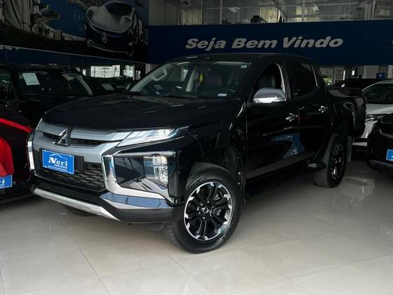 MITSUBISHI L200 TRITON 2.4 16V TURBO DIESEL SPORT HPE CD 4P 4X4 AUTOMÁTICO
